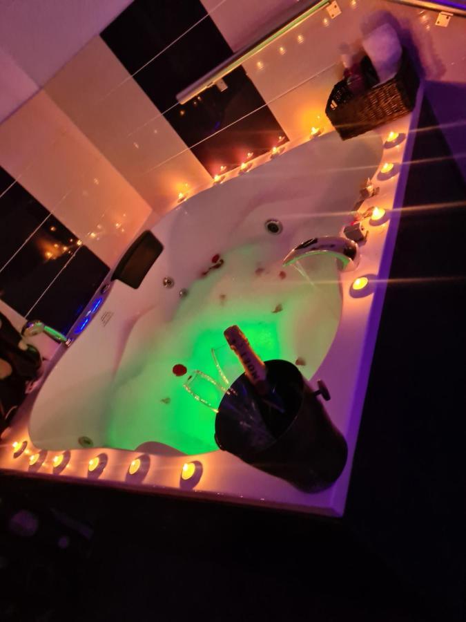 Karma Luxury Room Bukarest Exterior foto